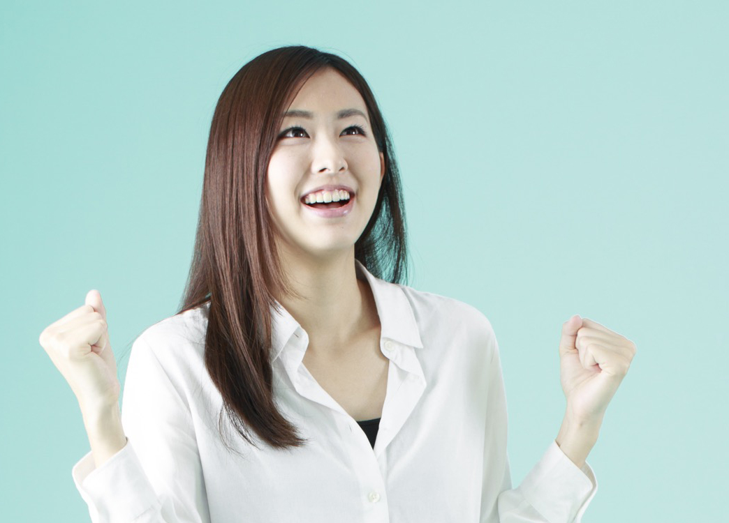 笑顔の女性